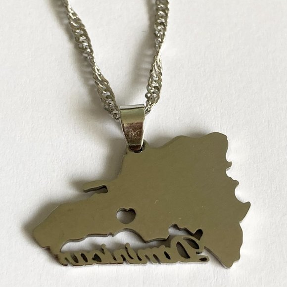 Dominican Republic Map Flag Necklace Stainless Steel 19" Chain Silver Tone - Picture 4 of 7
